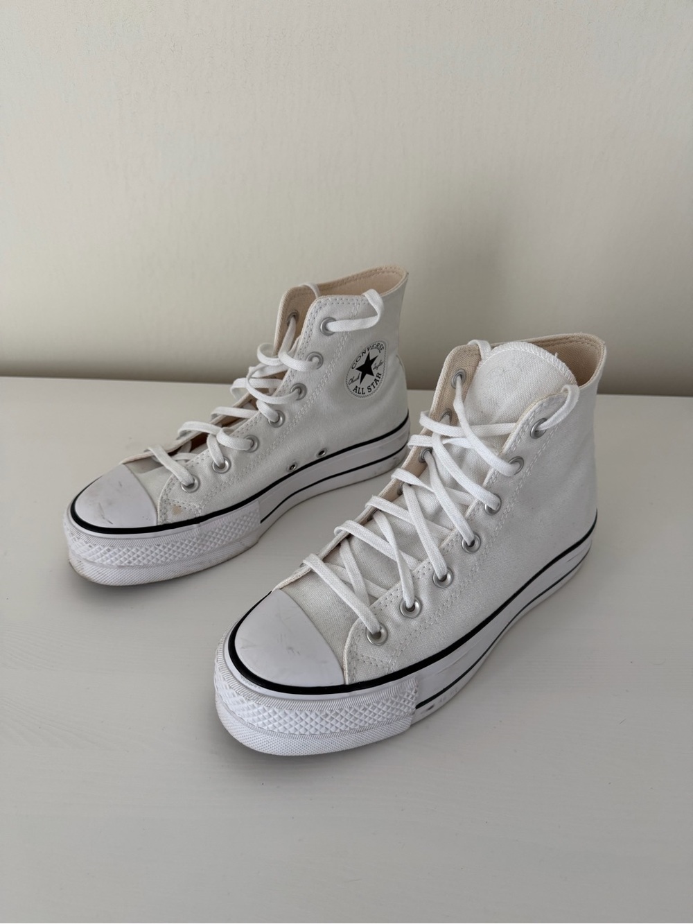 Converse Chuck Taylor Platform High Top - Picture 2 of 4